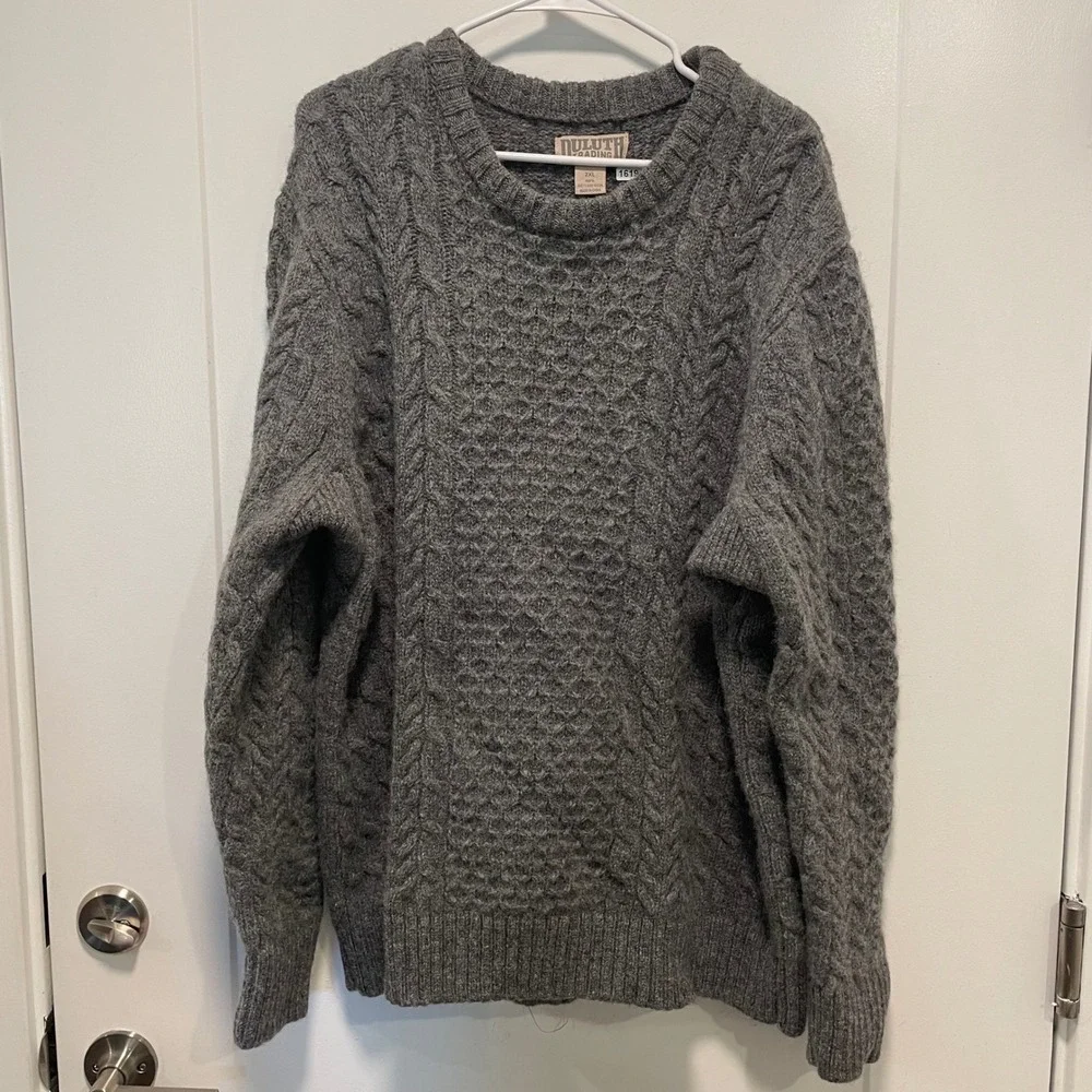 Duluth Trading Co Mens 2XL Gray 100% Shetland Wool Cable Knit Crew Neck Sweater